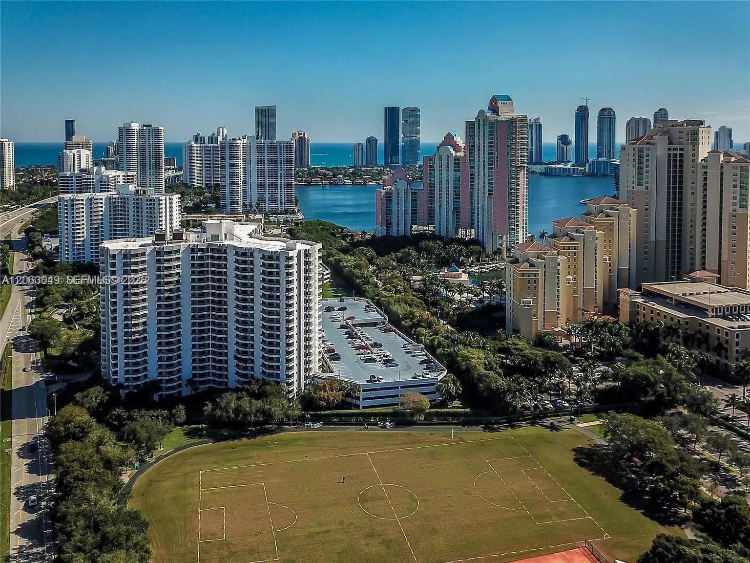 PARC CENTRAL AVENTURA SOU · #1610 in Aventura - Photo 29