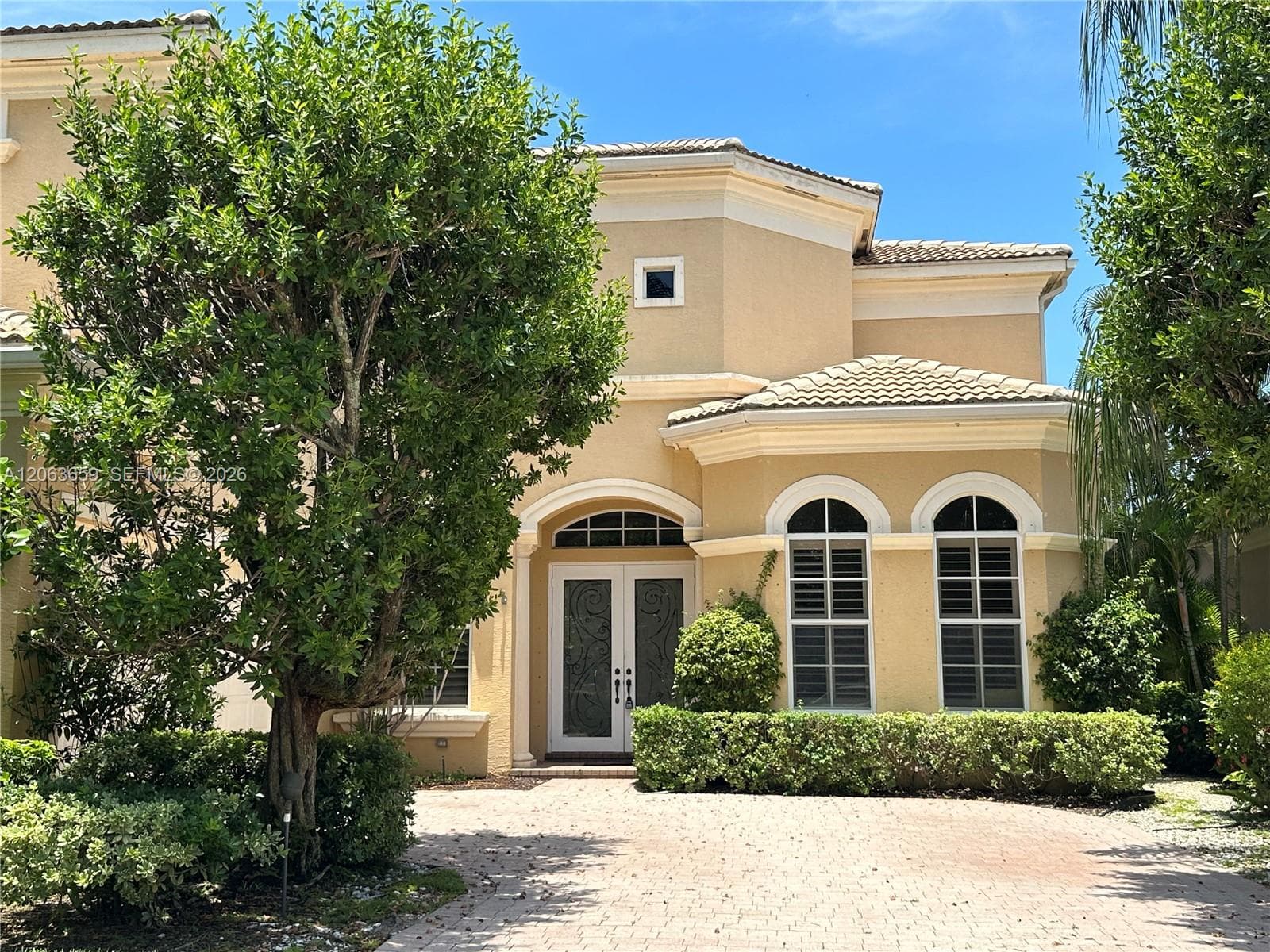 138 Tranquilla Dr photo 2