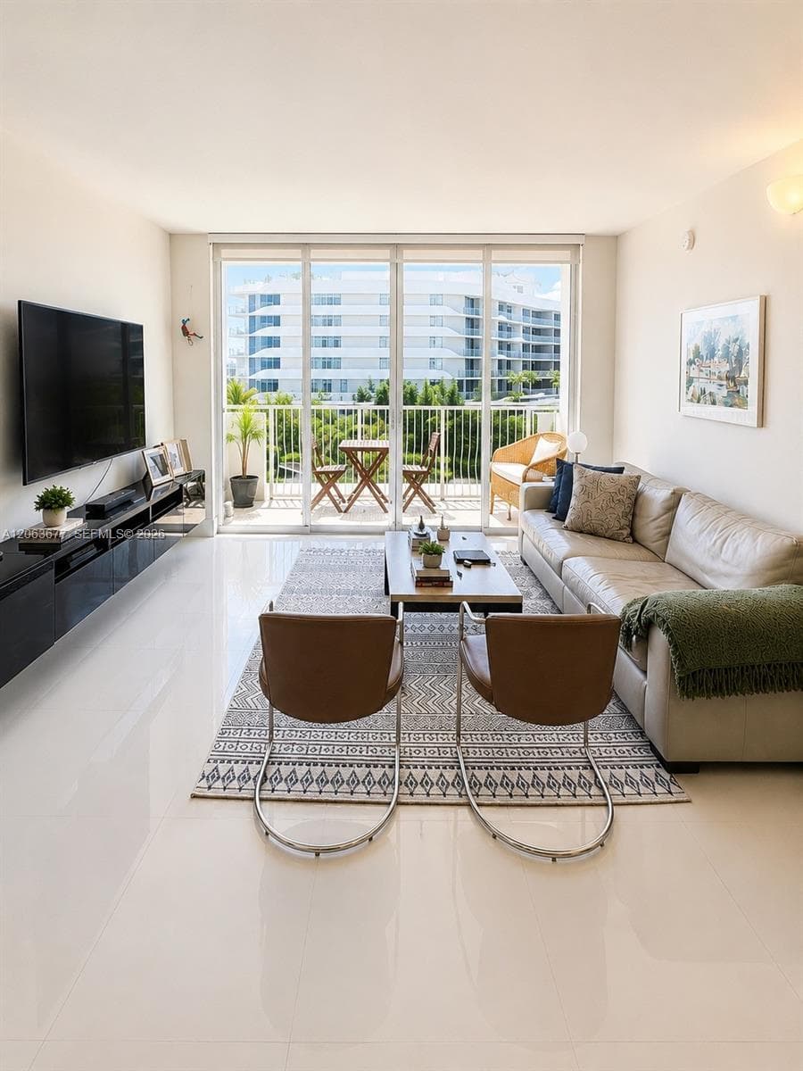ISLAND POINTE · #5F in Bay Harbor Islands - Photo 2