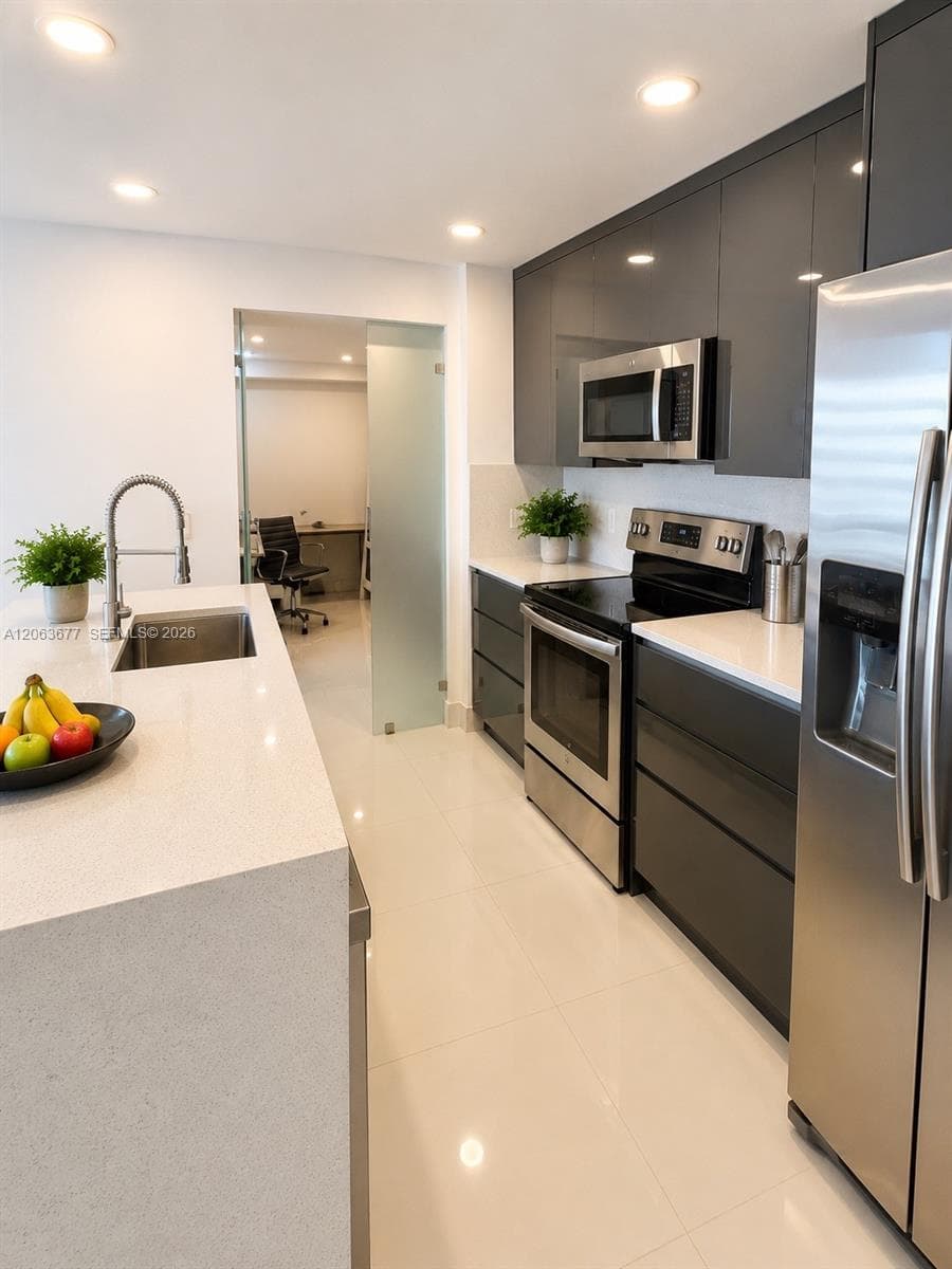 ISLAND POINTE · #5F in Bay Harbor Islands - Photo 6