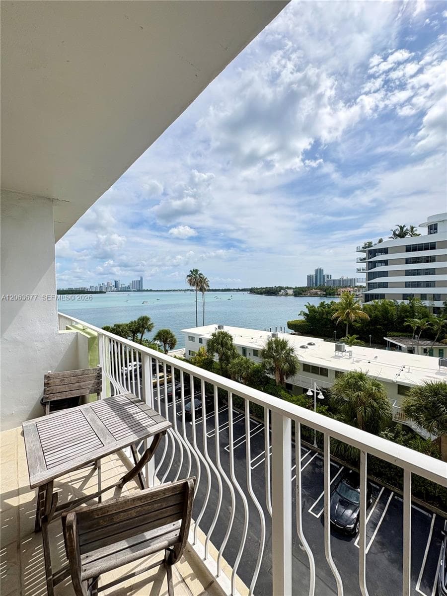 ISLAND POINTE · #5F in Bay Harbor Islands - Photo 9