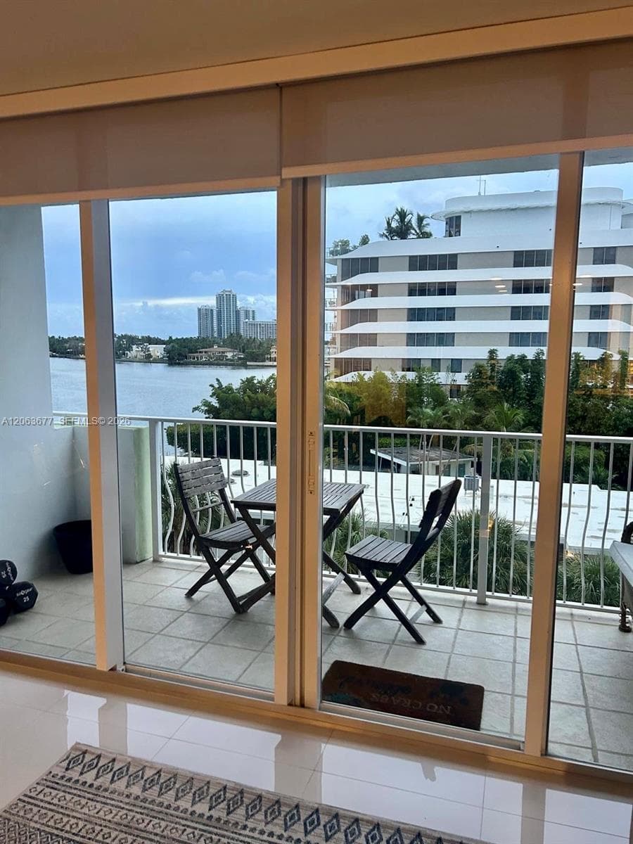 ISLAND POINTE · #5F in Bay Harbor Islands - Photo 10