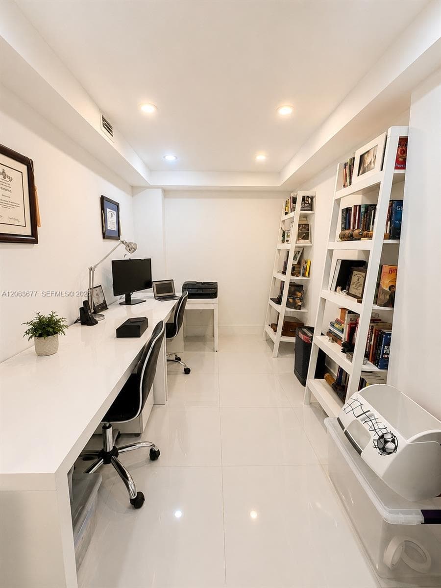 ISLAND POINTE · #5F in Bay Harbor Islands - Photo 8