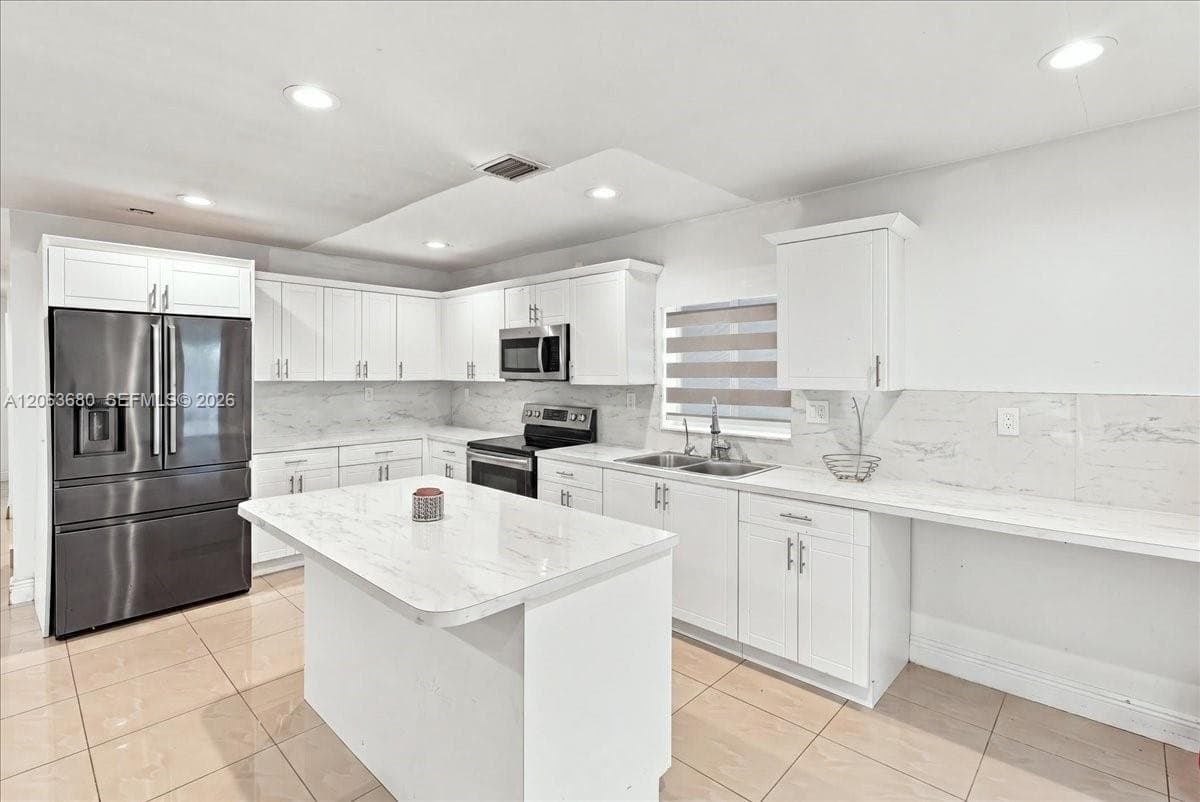 20340 NW 42nd Ave photo 9