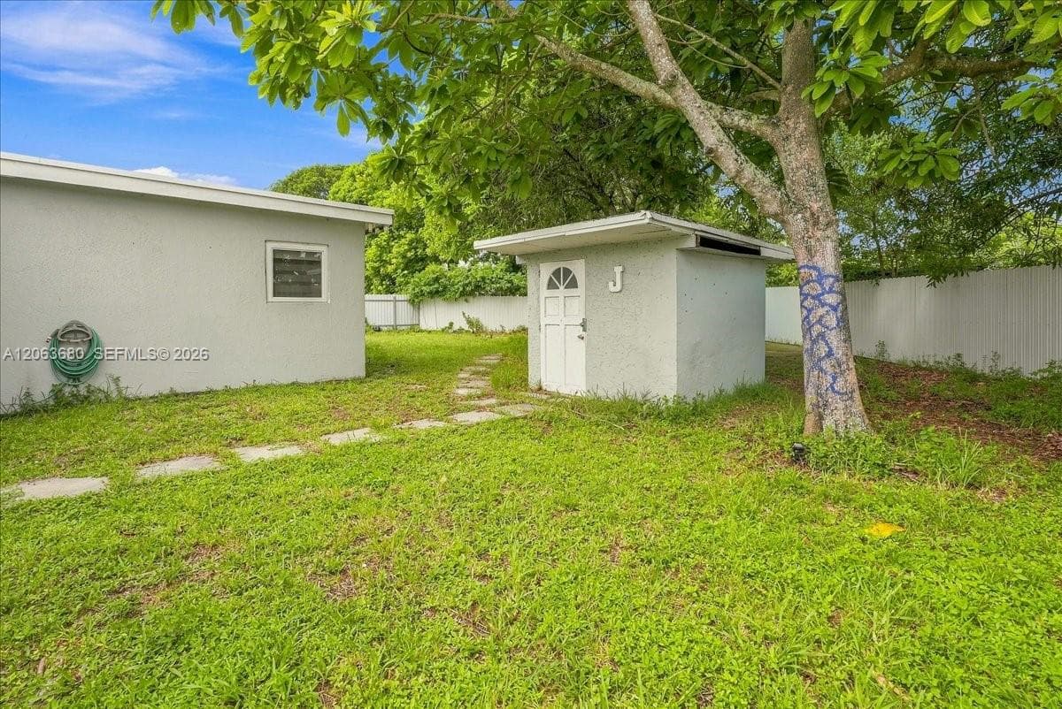 20340 NW 42nd Ave photo 8