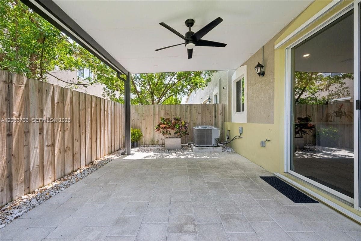 2478 SE 10th Ct photo 5