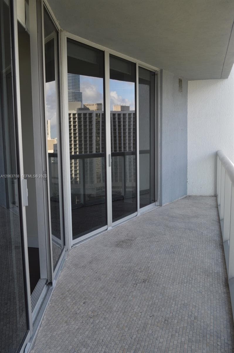 Icon Brickell I · #1814 in Miami - Photo 20