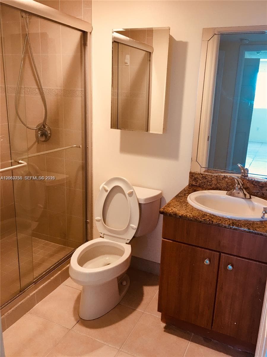 HALLANDALE BEACH PRIVATE · #409 in Hallandale Beach - Photo 17