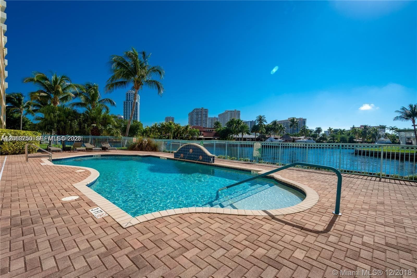 HALLANDALE BEACH PRIVATE · #409 in Hallandale Beach - Photo 7