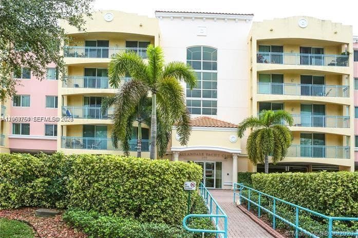 HALLANDALE BEACH PRIVATE · #409 in Hallandale Beach - Photo 3