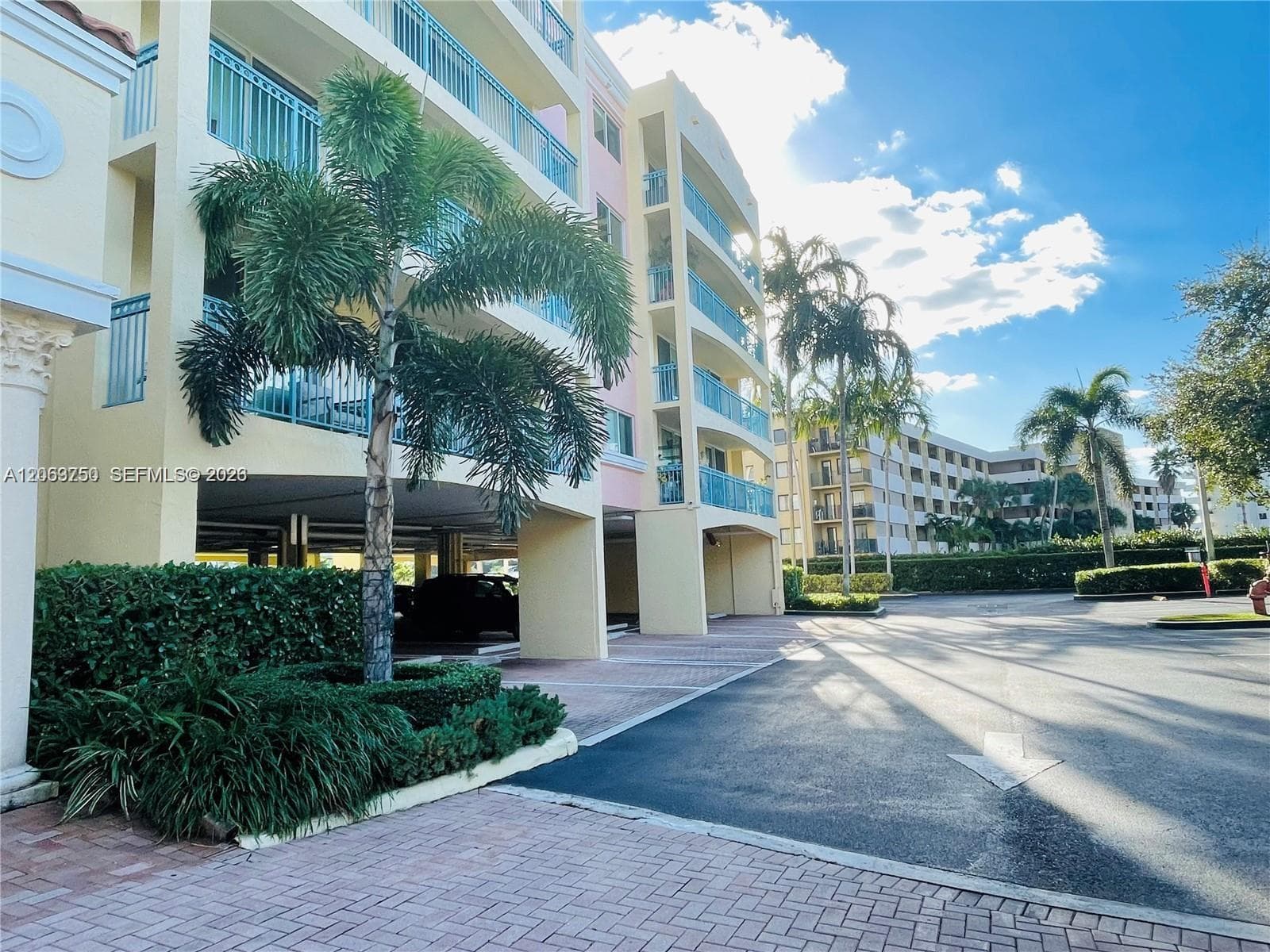 HALLANDALE BEACH PRIVATE · #409 in Hallandale Beach - Photo 5