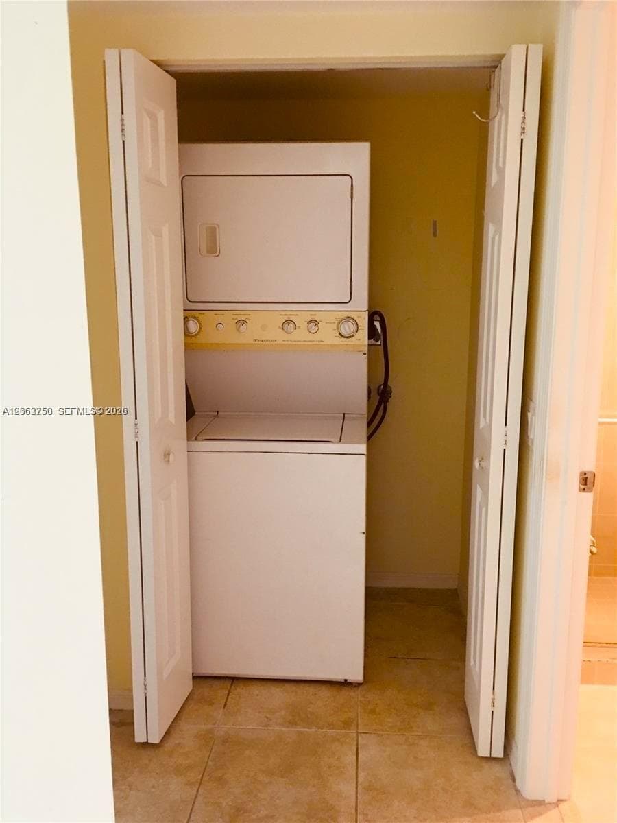 HALLANDALE BEACH PRIVATE · #409 in Hallandale Beach - Photo 24