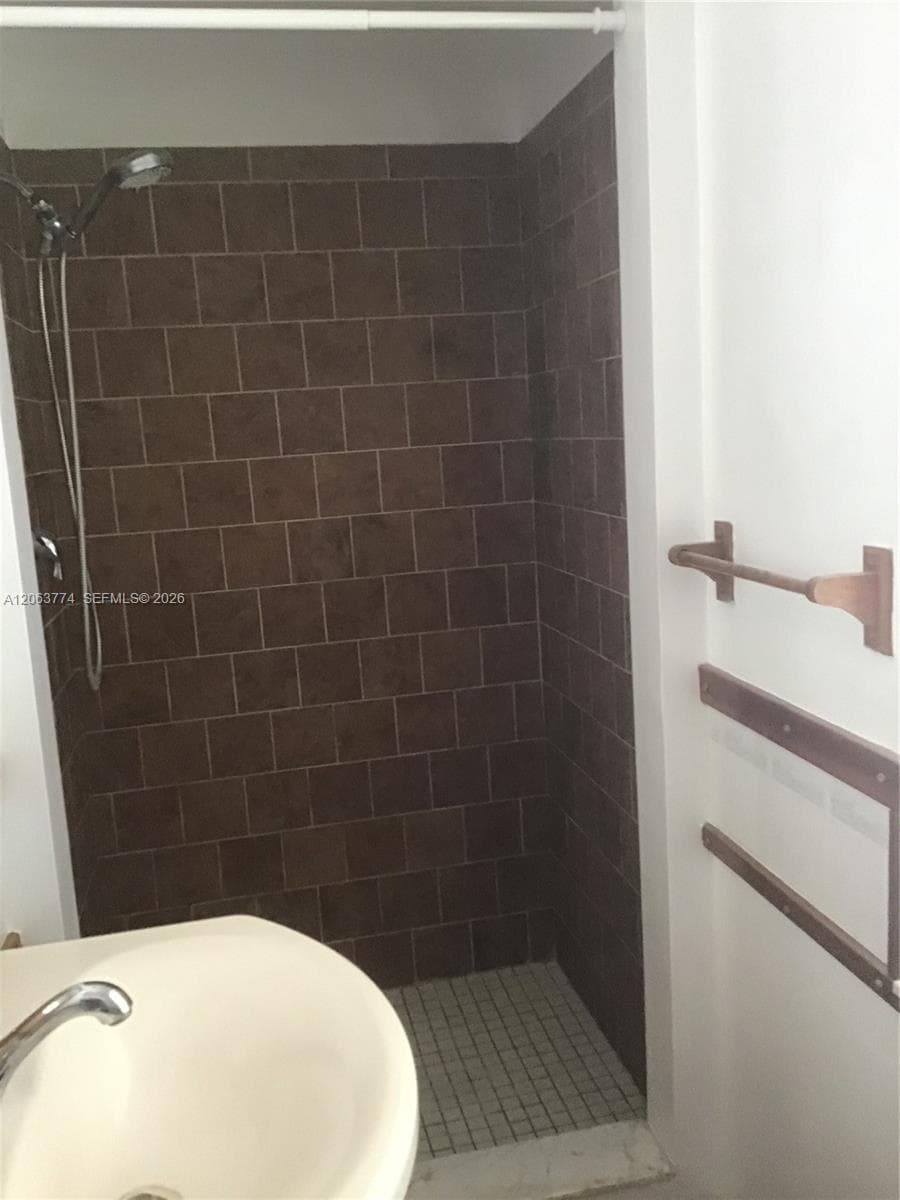 429 49th St photo 16