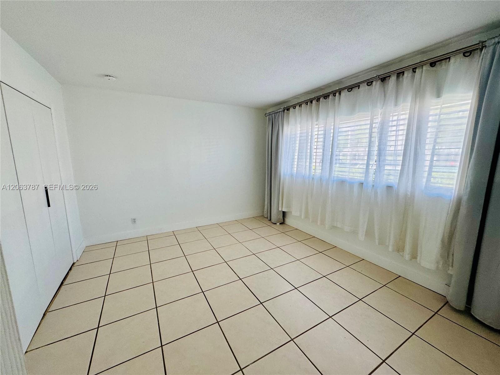 Seventeen Green Condo · #130 in Hallandale Beach - Photo 13