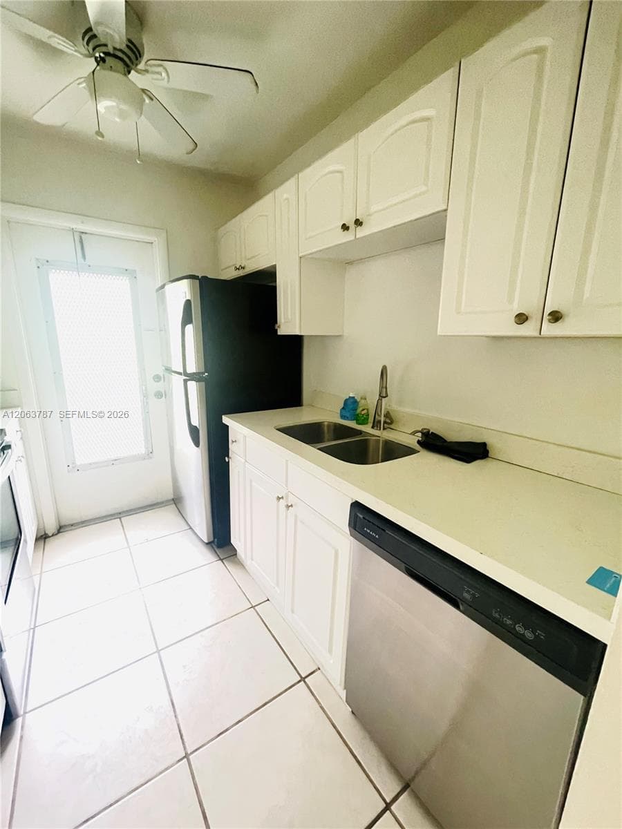 Seventeen Green Condo · #130 in Hallandale Beach - Photo 16