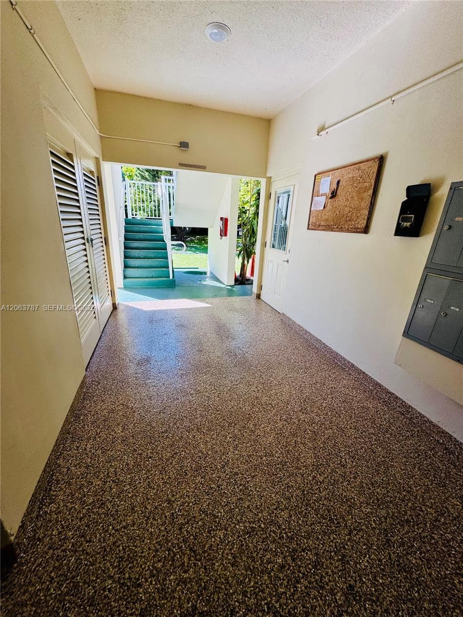 Seventeen Green Condo · #130 in Hallandale Beach - Photo 19
