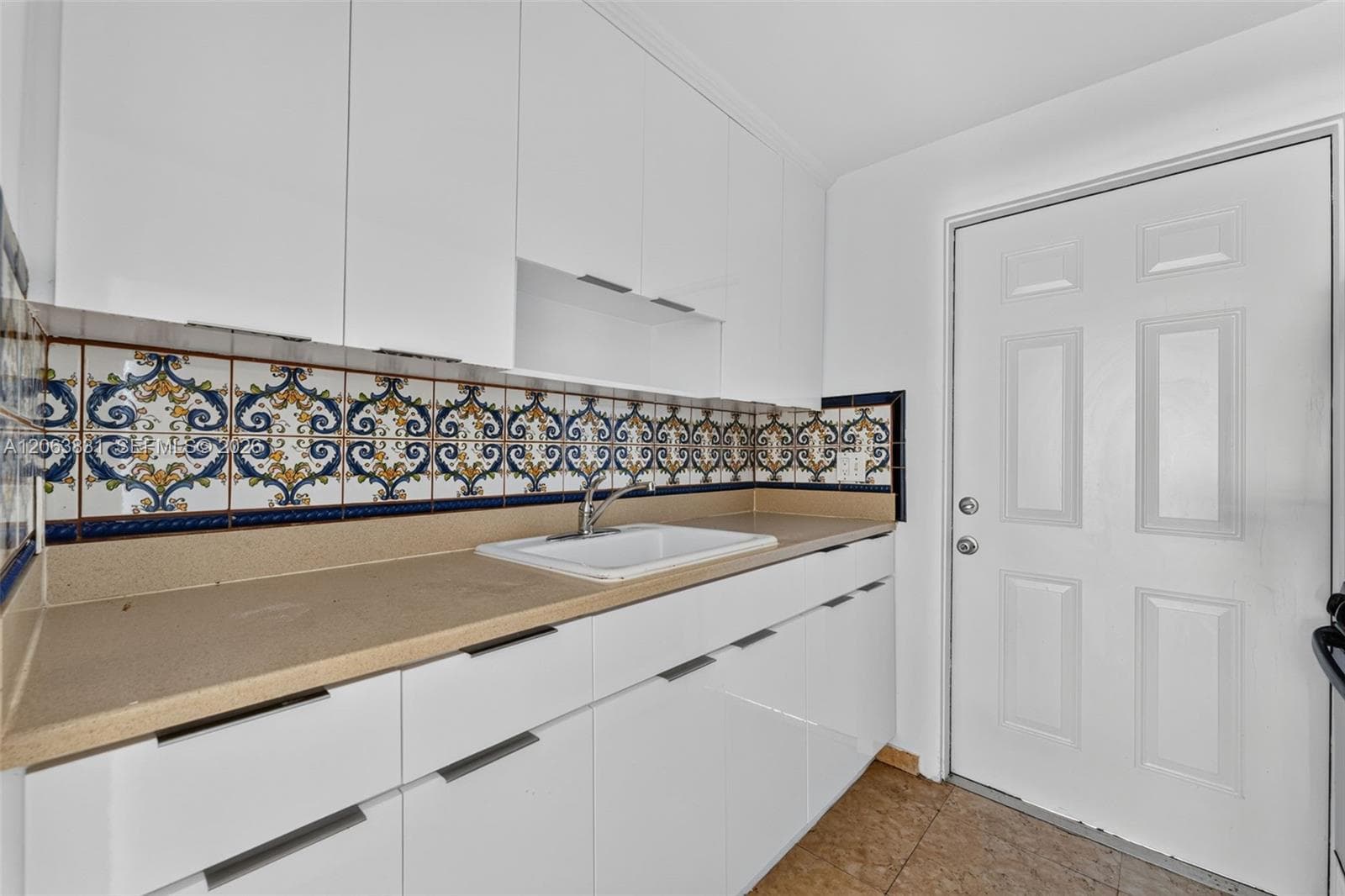 915 BLDG INC CONDO · #3D in Miami Beach - Photo 6