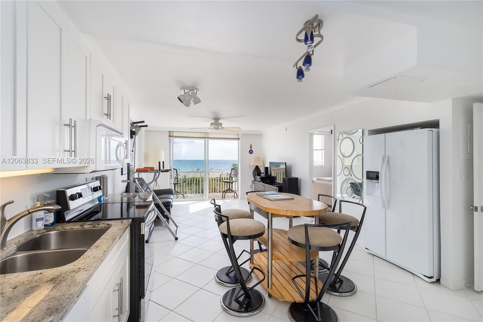 THE PRESIDENTIAL CONDO · #316 in Miami Beach - Photo 4