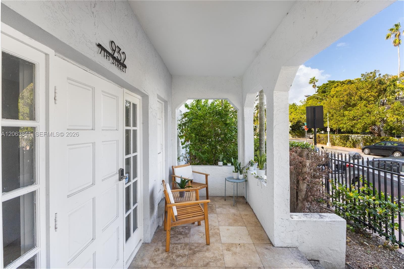 Friendly Corner · #932A in Miami Beach - Photo 5