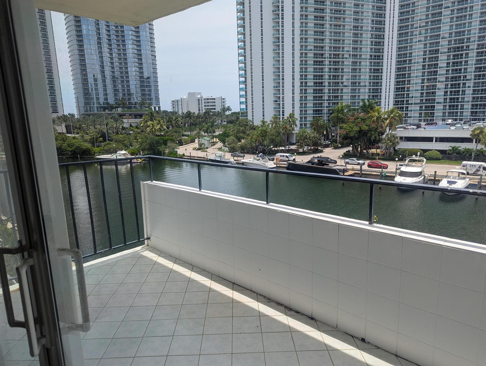 balcony 2