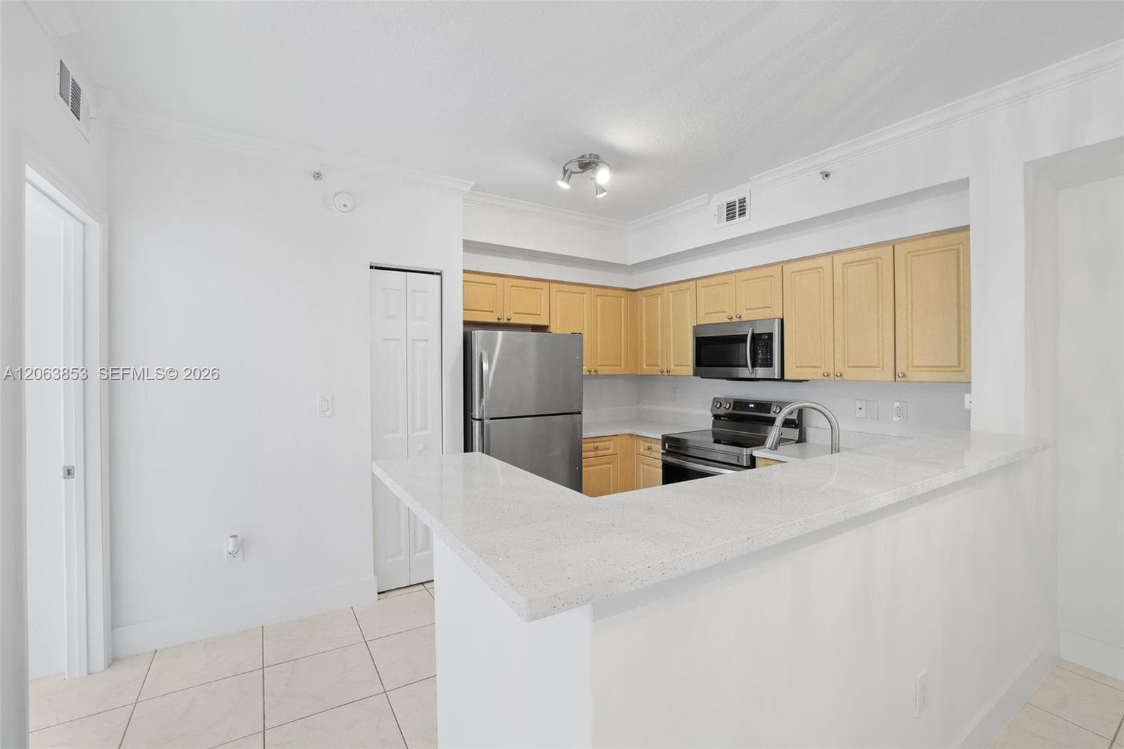 GABLES COURT CONDO · #205 in Miami - Photo 11