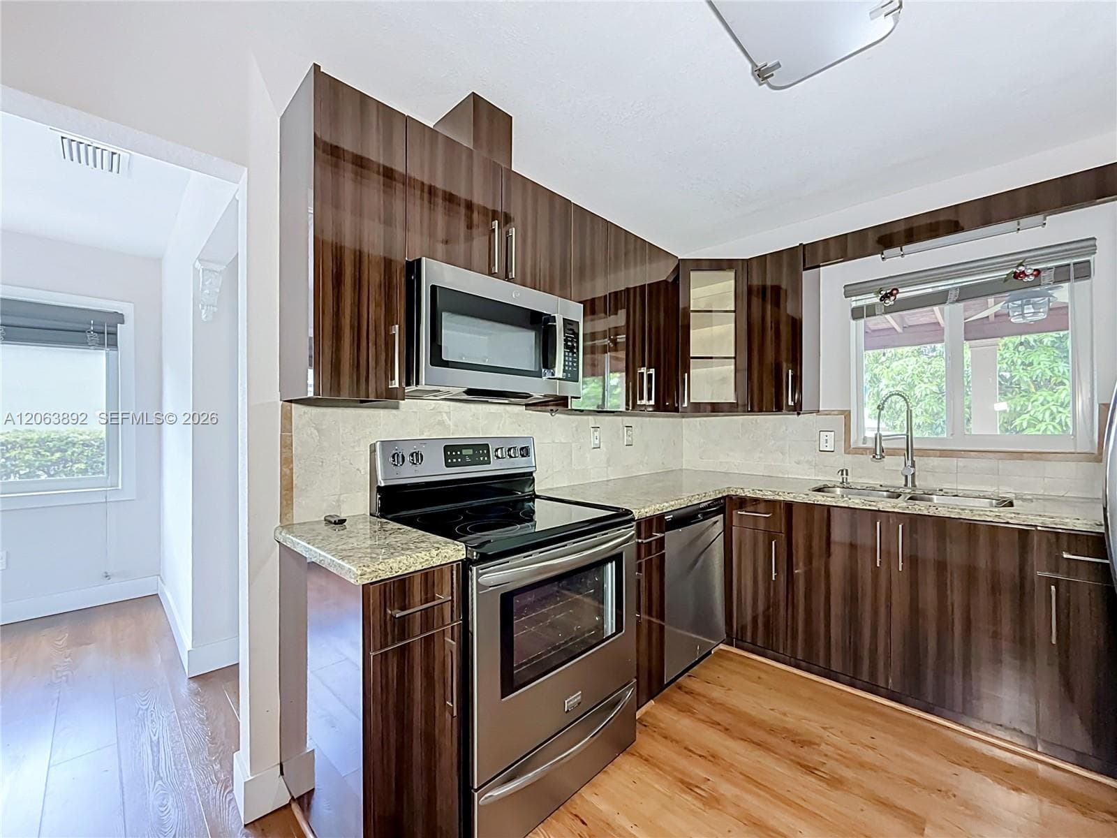 145 W 57th St photo 20