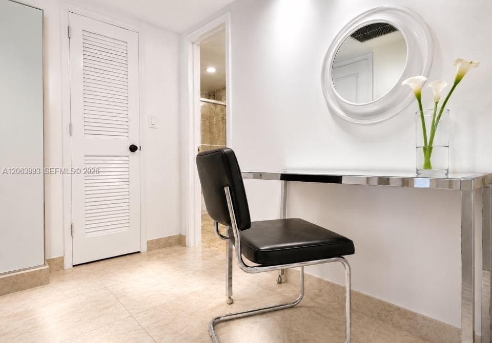 PRINCIPAL BEDROOM SUITE