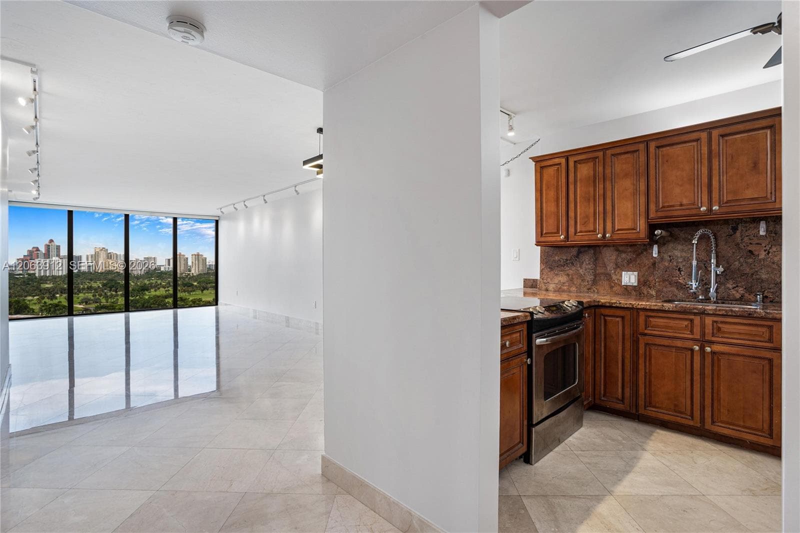 BONAVISTA CONDO · #1605 in Aventura - Photo 7