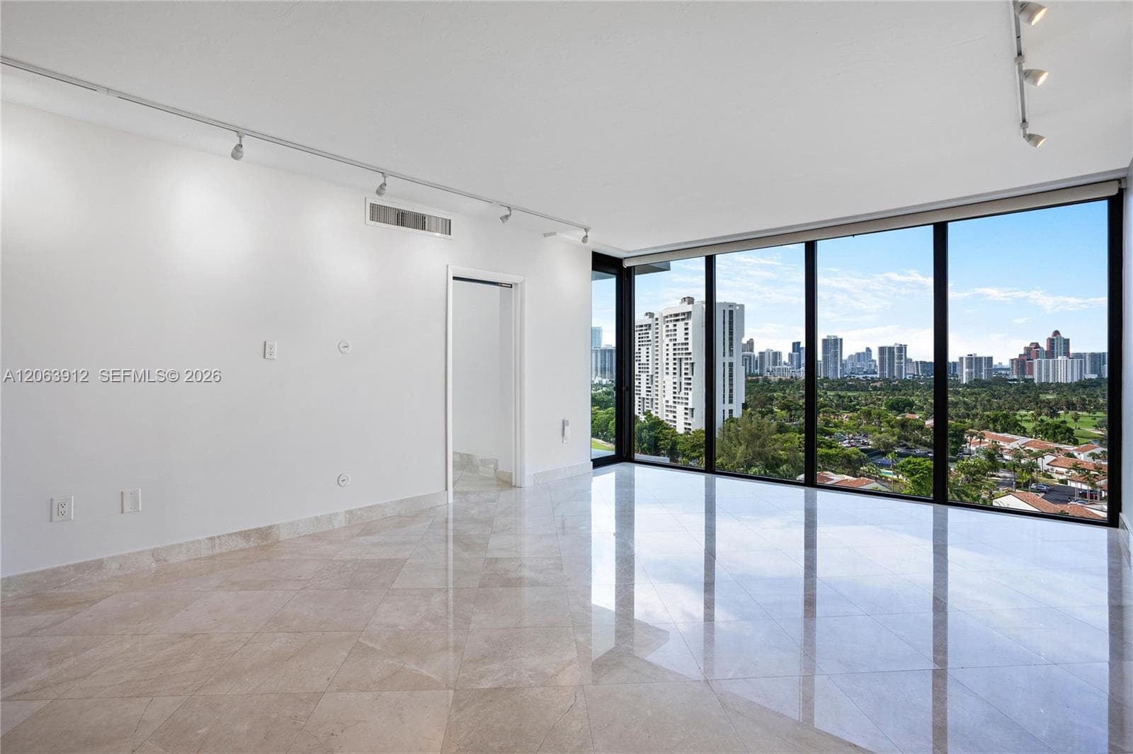 BONAVISTA CONDO · #1605 in Aventura - Photo 1