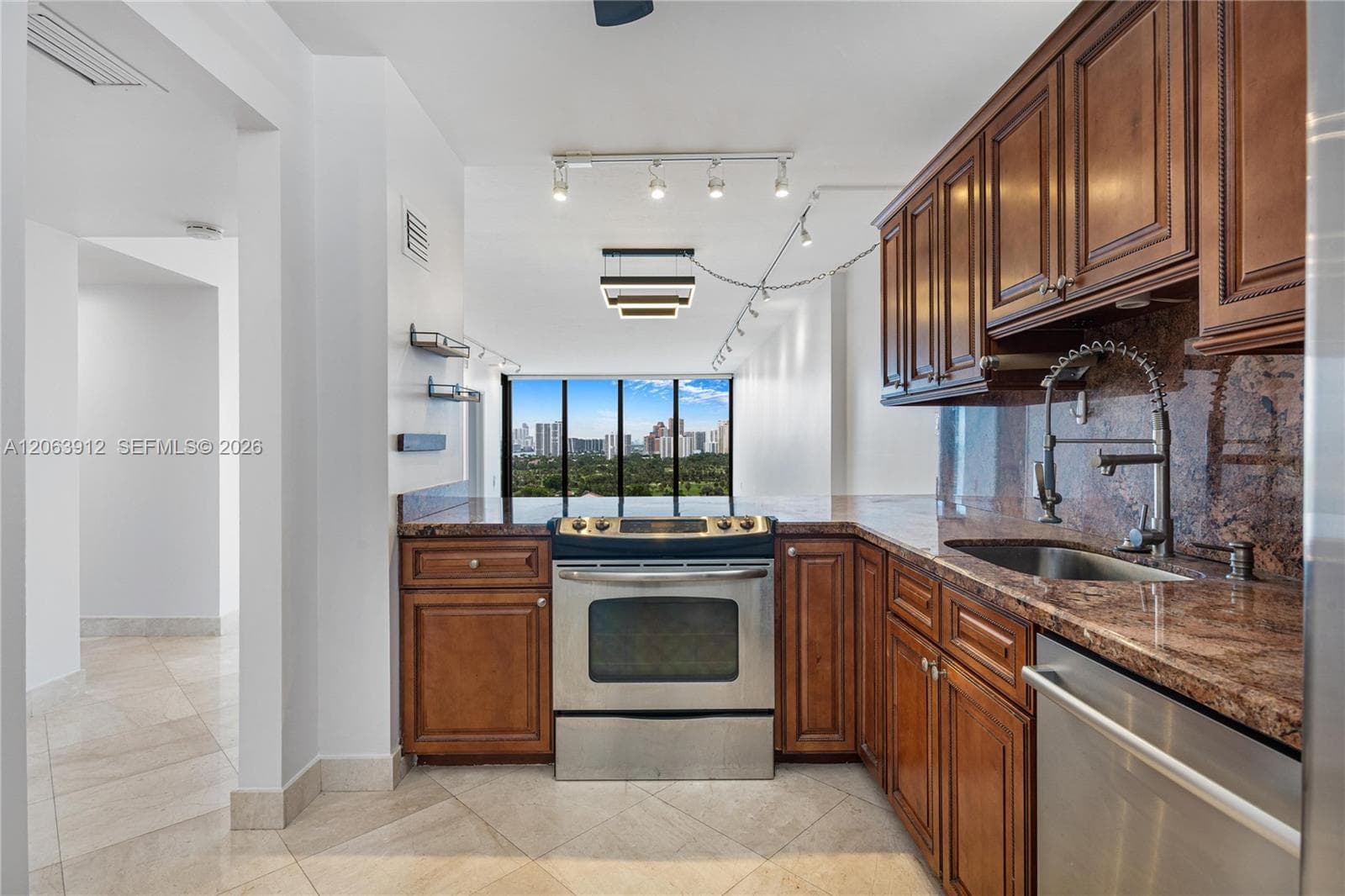 BONAVISTA CONDO · #1605 in Aventura - Photo 9