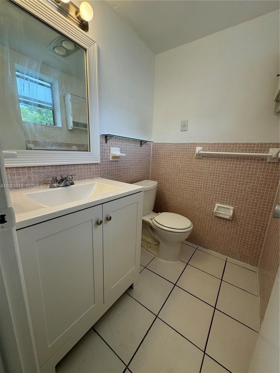 PLUNKETT CONDO APTS · #101 in Hollywood - Photo 9