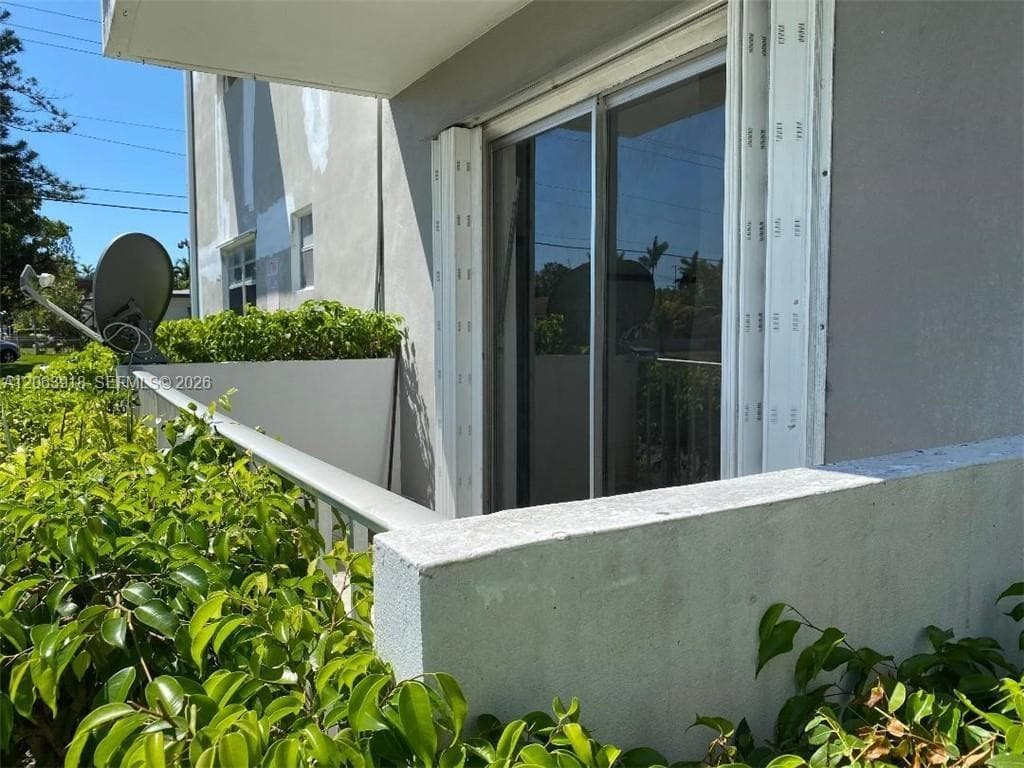 PLUNKETT CONDO APTS · #101 in Hollywood - Photo 15