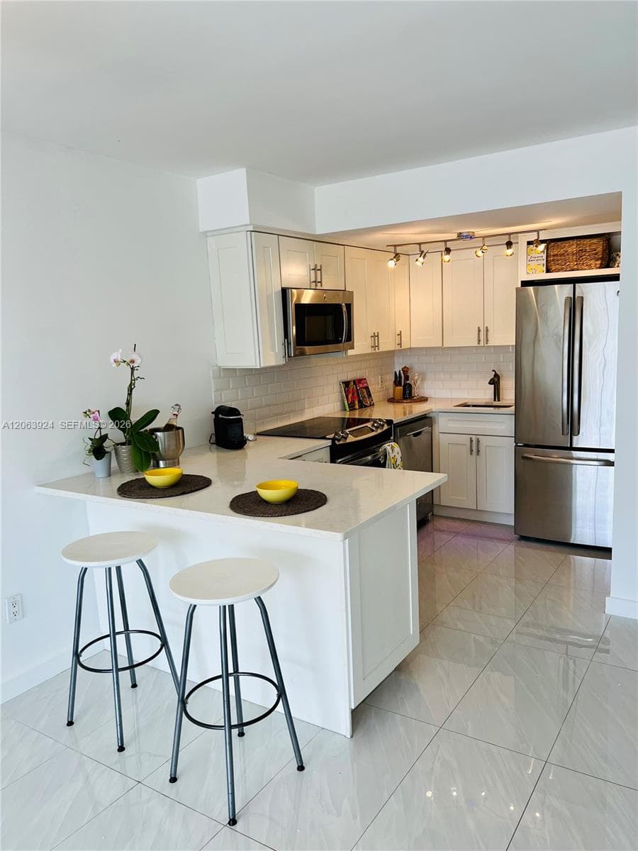CRICKET CLUBHOUSE CONDO · #408 in Miami - Photo 13