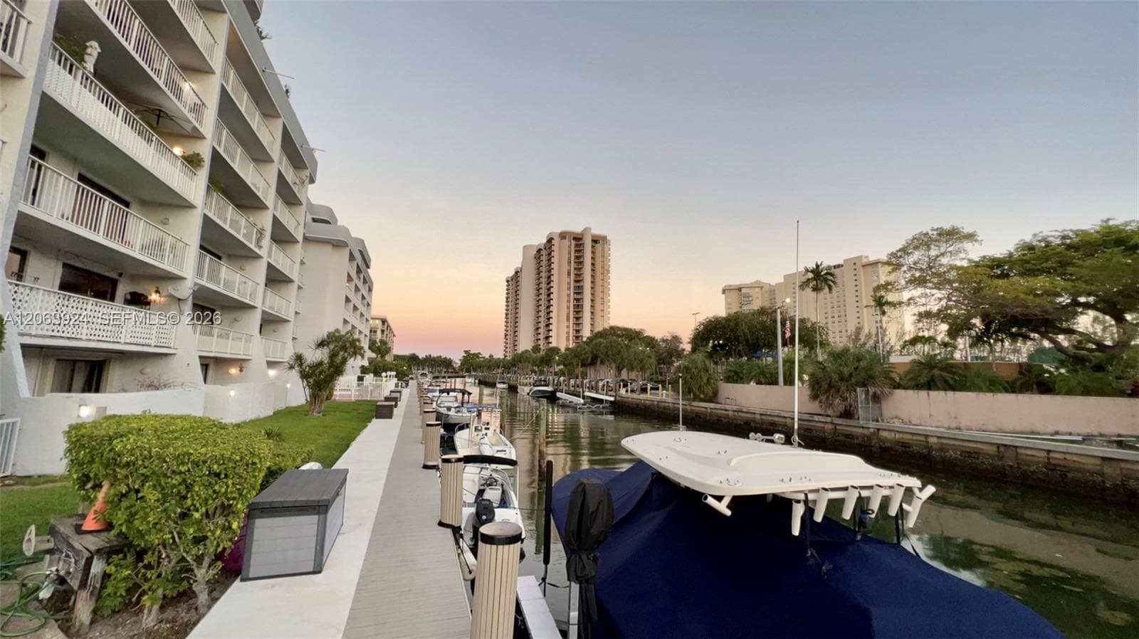 CRICKET CLUBHOUSE CONDO · #408 in Miami - Photo 4
