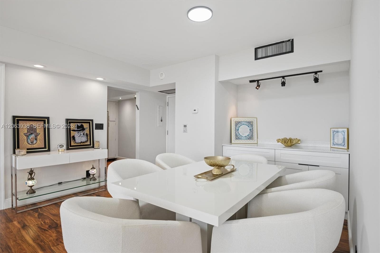 Delvista Towers · #1014 in Aventura - Photo 6