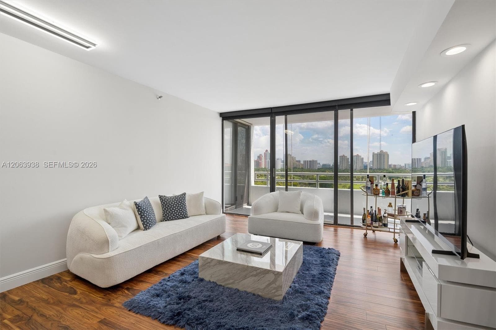 Delvista Towers · #1014 in Aventura - Photo 3