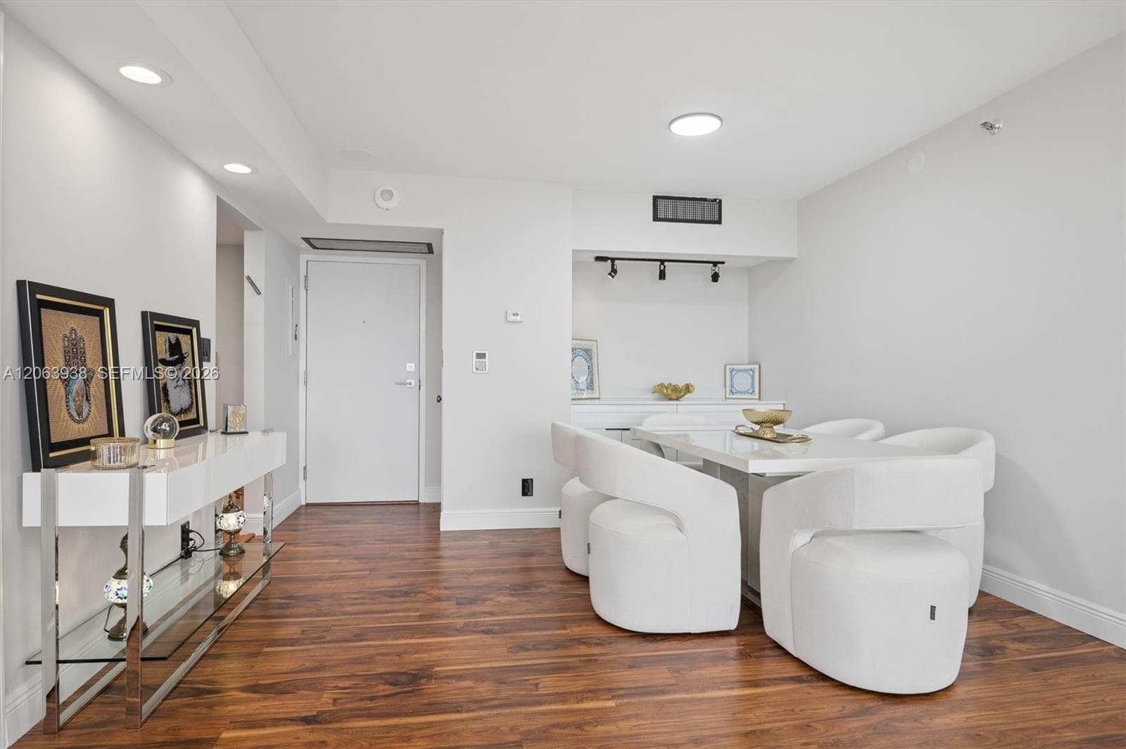 Delvista Towers · #1014 in Aventura - Photo 5