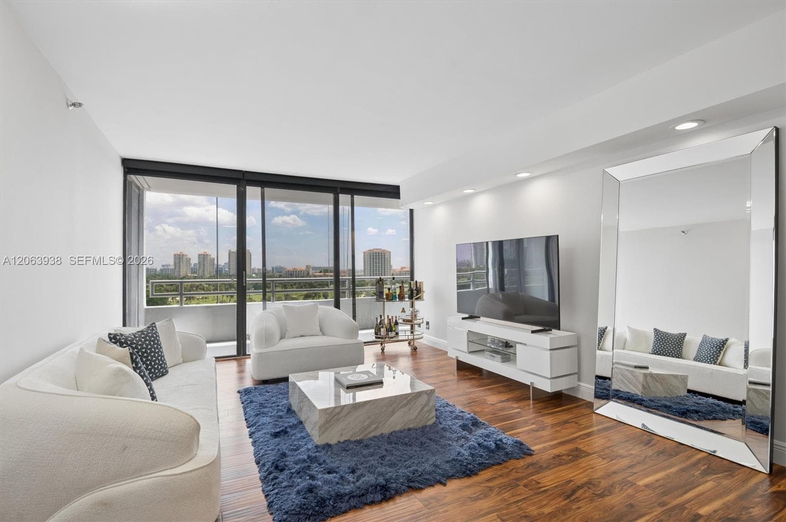 Delvista Towers · #1014 in Aventura - Photo 4