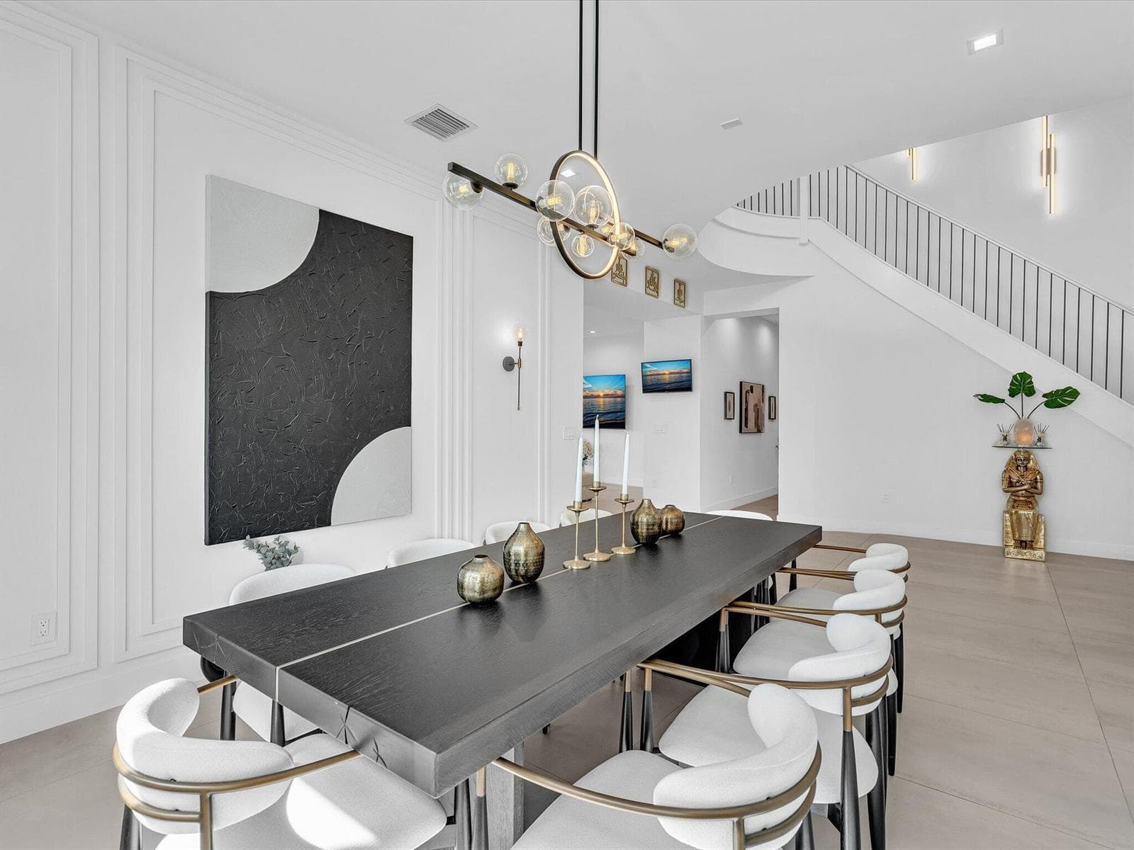 Formal Dining