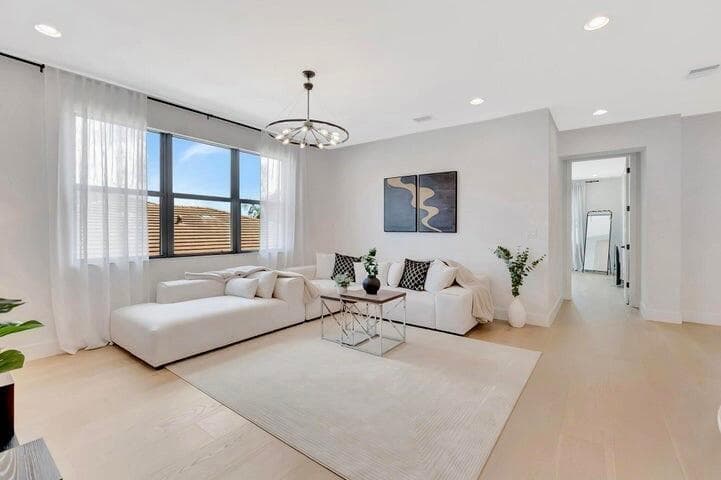 Upper-Level Loft – Additional Angle