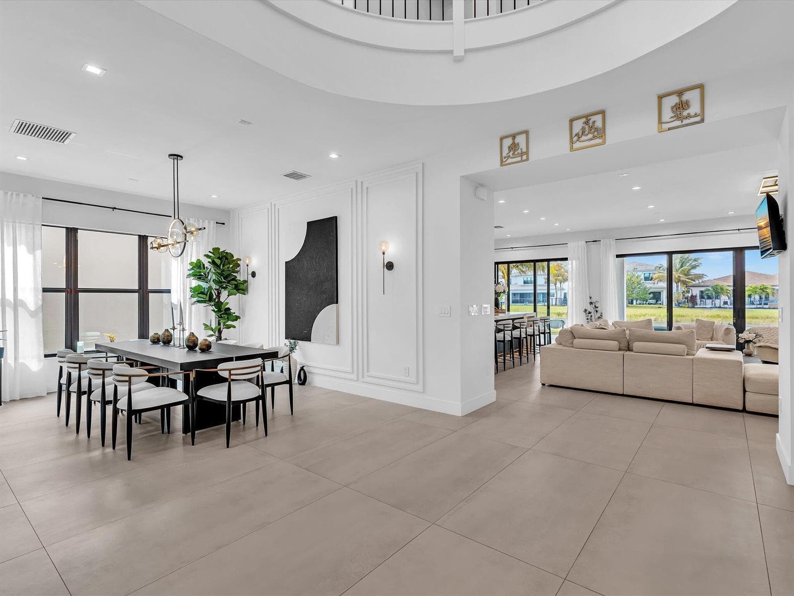 Formal Dining