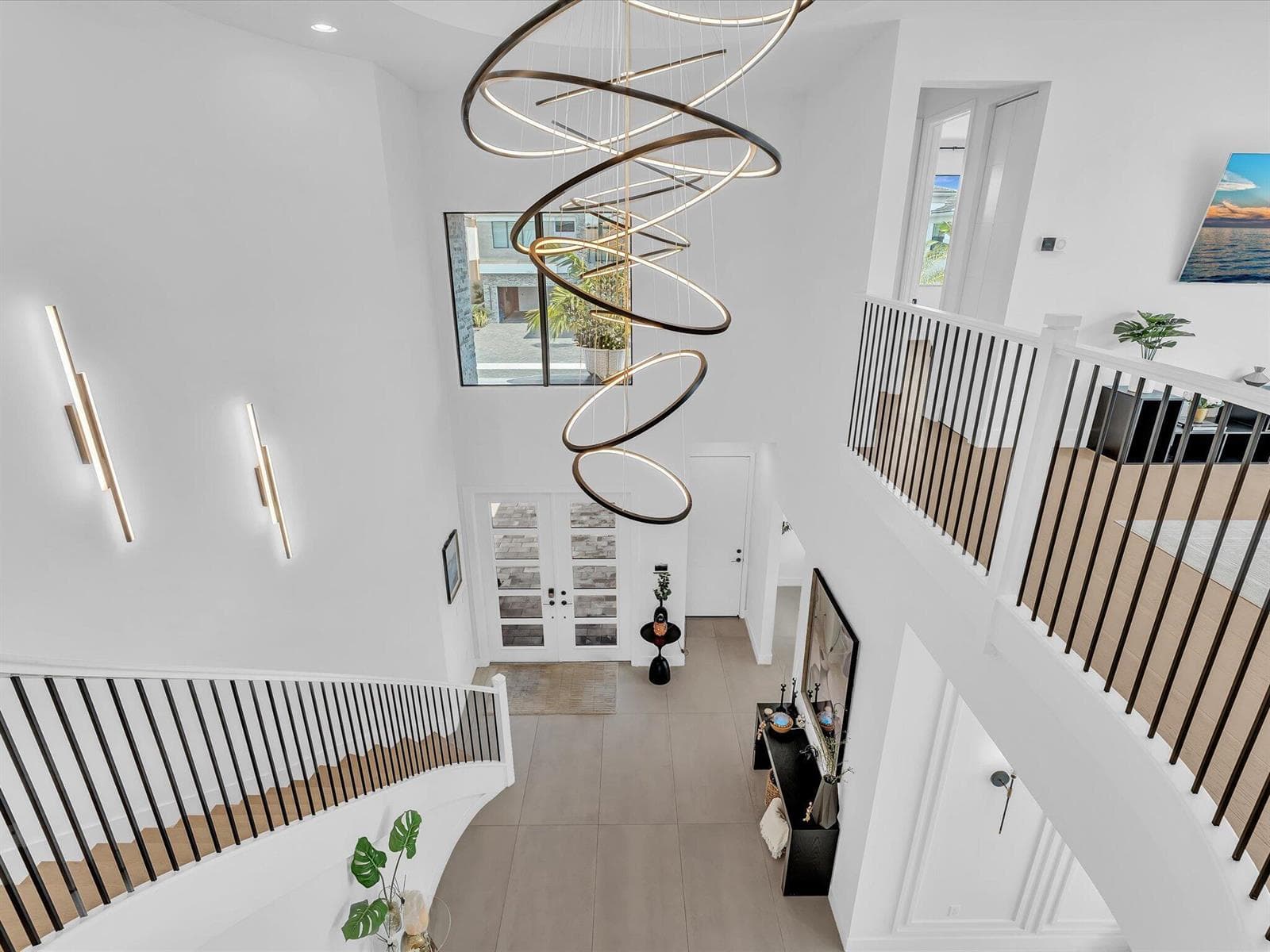 2 story foyer from upstairs
