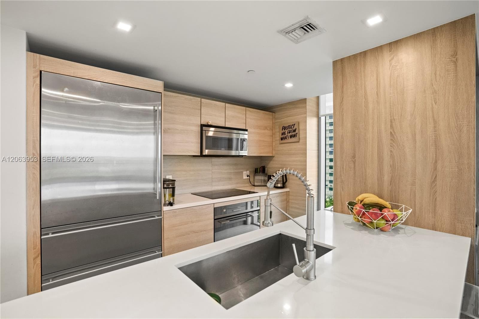 THE HARBOUR NORTH CONDO · #1601+2 Parkings in North Miami Beach - Photo 4