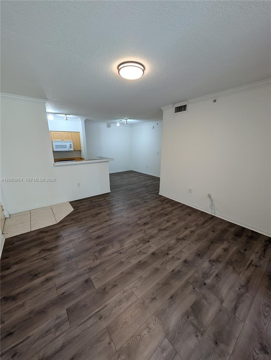 GABLES COURT CONDO · #203 in Miami - Photo 2