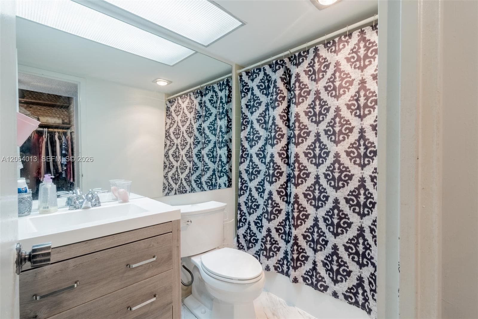 WINSTON TOWERS · #808 in Sunny Isles Beach - Photo 32