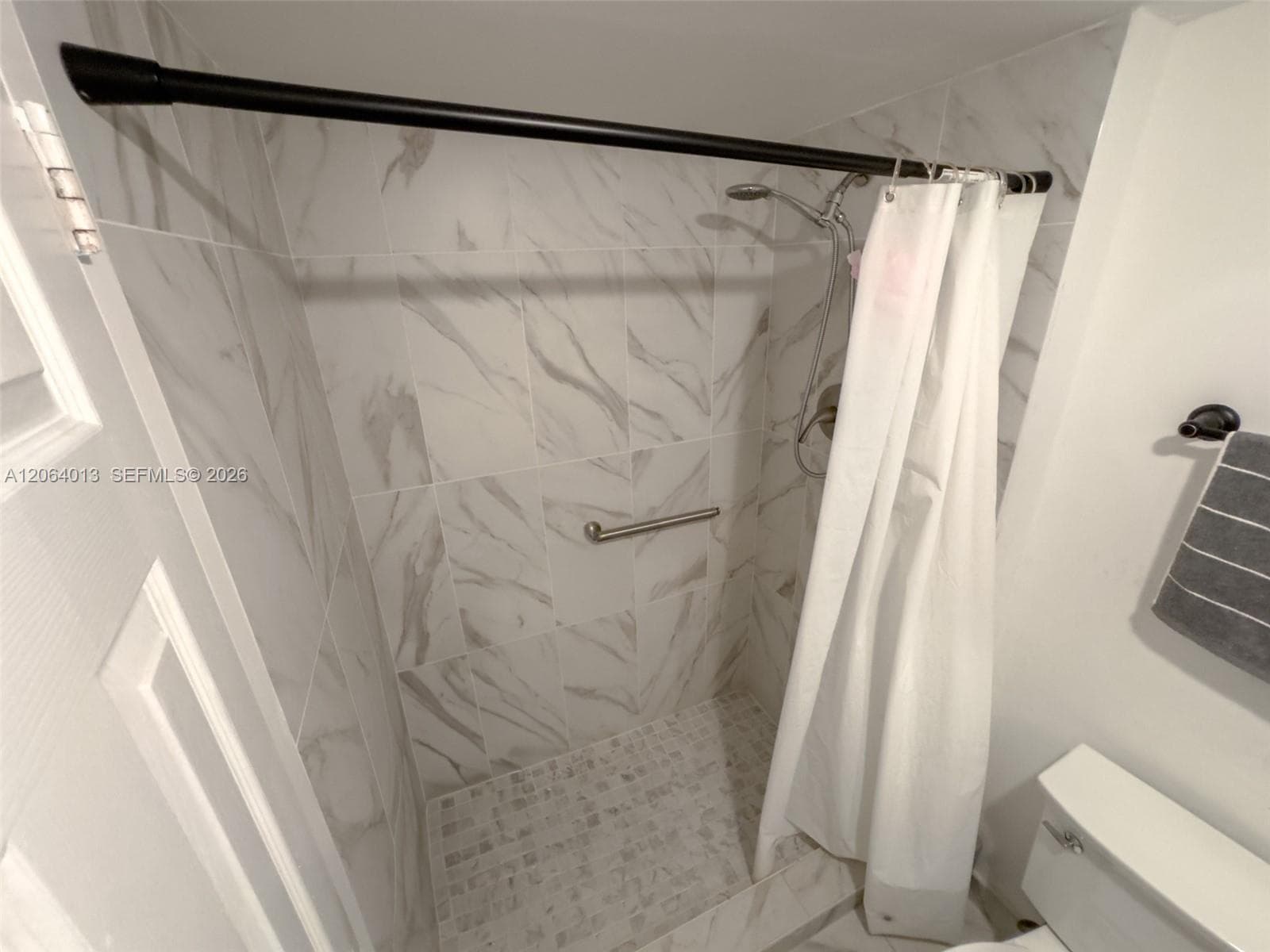 WINSTON TOWERS · #808 in Sunny Isles Beach - Photo 34