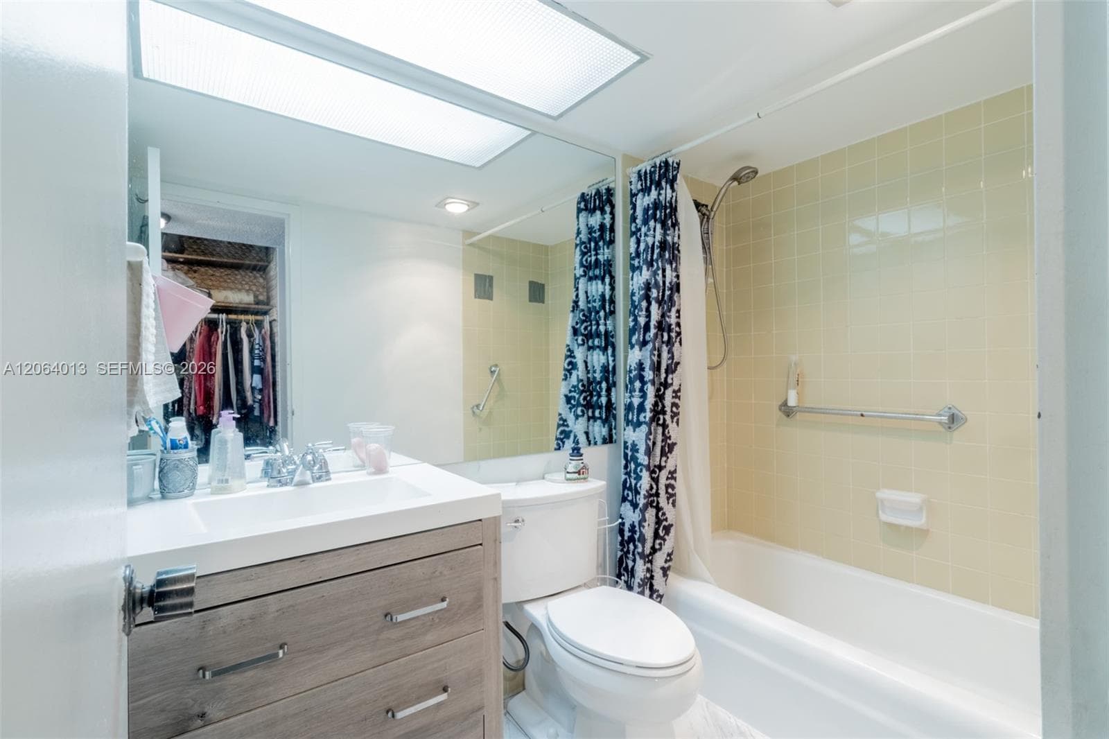 WINSTON TOWERS · #808 in Sunny Isles Beach - Photo 33