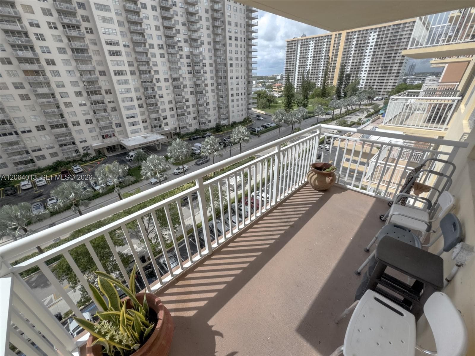 WINSTON TOWERS · #808 in Sunny Isles Beach - Photo 37
