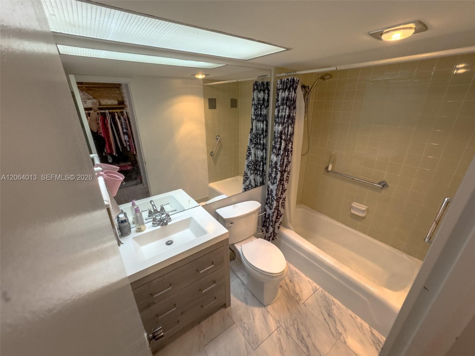 WINSTON TOWERS · #808 in Sunny Isles Beach - Photo 31