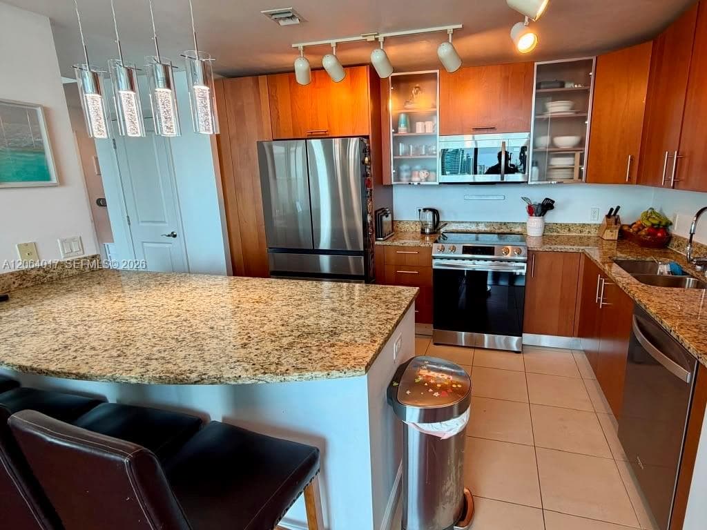 Ocean Marine Yacht Club · #2212 in Hallandale Beach - Photo 7